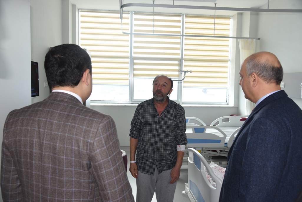 Kaymakam Mehmet TUNÇ, Develi Dr. Ekrem Karakaya Devlet Hastanesi Başhekimi Uzm. Dr. Ahmet TOPBAŞ'ı Ziyaret Etti.